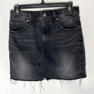 5/$25 Lucky Brand Washed Black Lightly Distressed Raw Hem Denim Jean Skirt 2